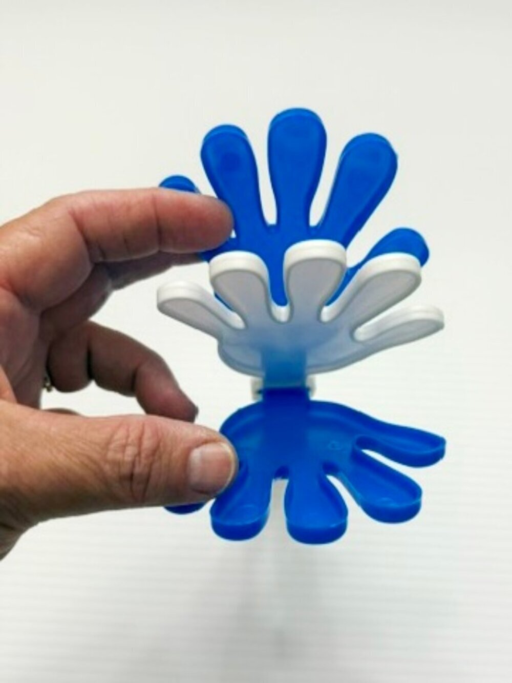 Lot of 19 Hand Clappers 7.5" Party Favor Team Spirit Noise Makers Blue White - Picture 4 of 4